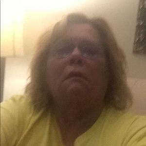 Meet your Posher, Lois